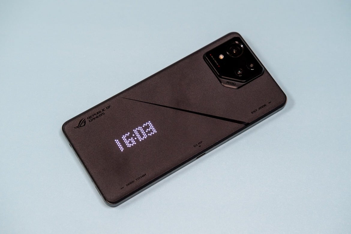 ASUS Reveals ROG Phone 8 With Snapdragon 8 Gen 3 Firepower And Refined Style For Gamers