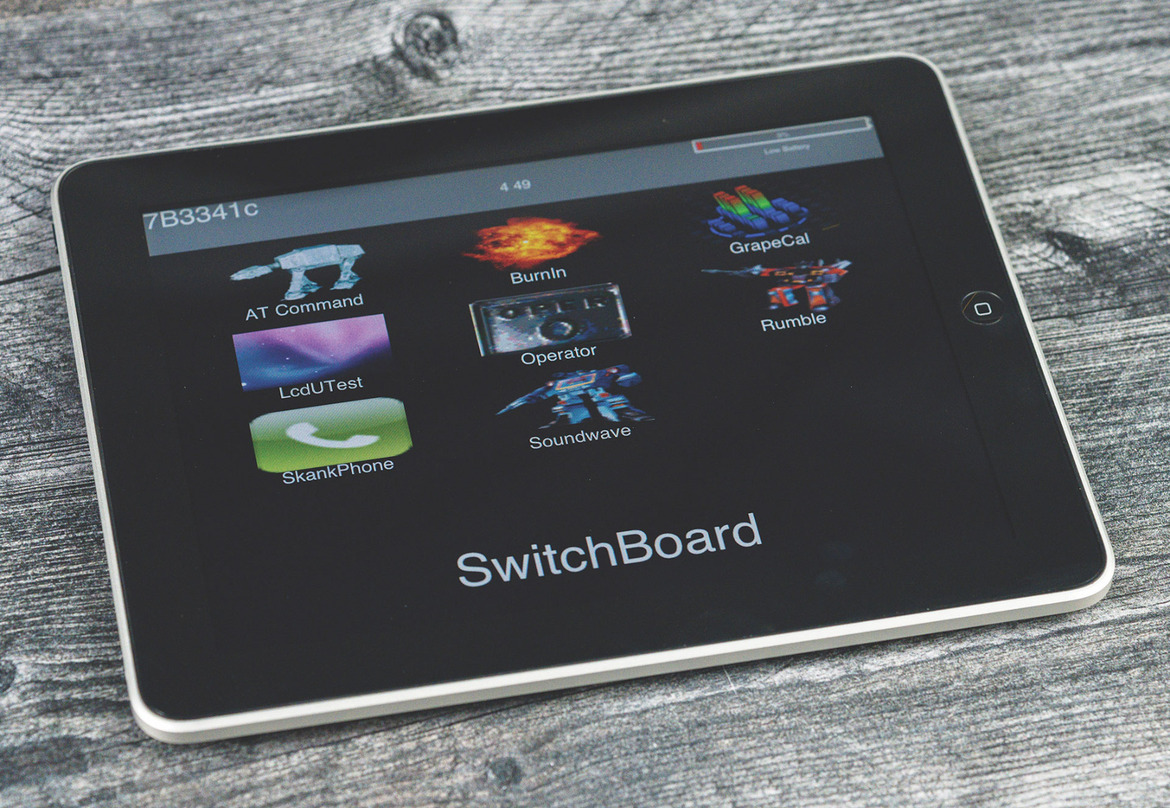 Bid On Steve Jobs' Bomber Jacket, Rare iPad 1 Prototype And More Apple Collectibles