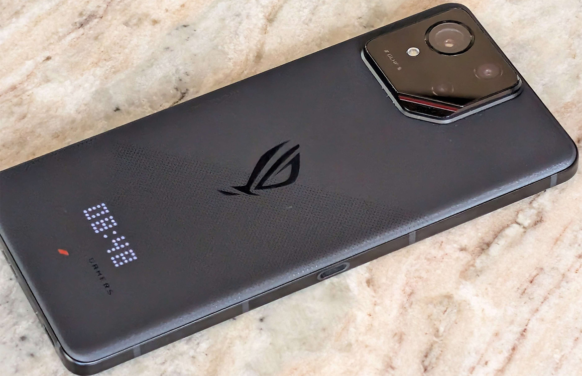 ASUS ROG Phone 9 In The Flesh: Stunning Design With Snapdragon 8 Elite Firepower