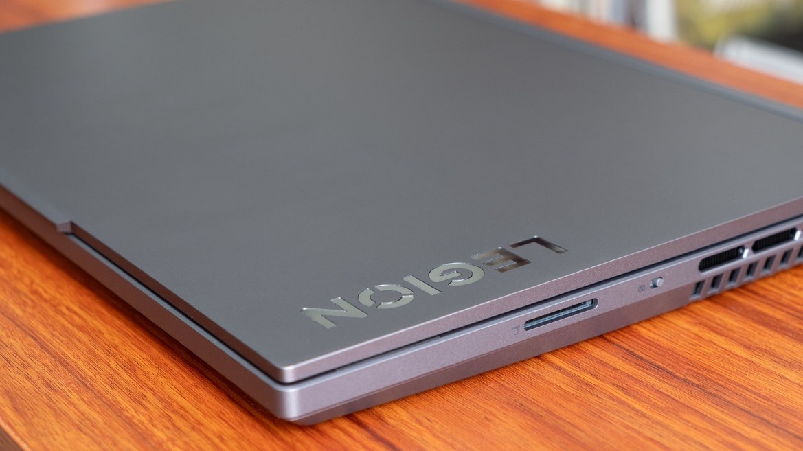 AMD Claims Strix Halo's iGPU Memory Bandwidth Is Same As Mobile RTX 4070