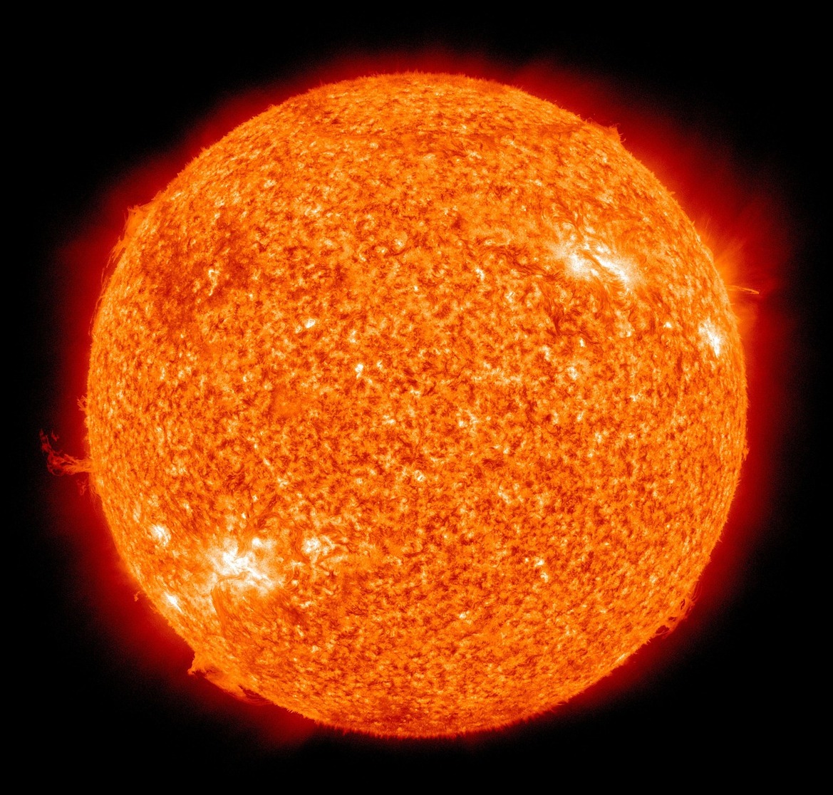 Solar Flare Alert: Massive CME Threatens Radio Blackouts and Dazzling Auroras