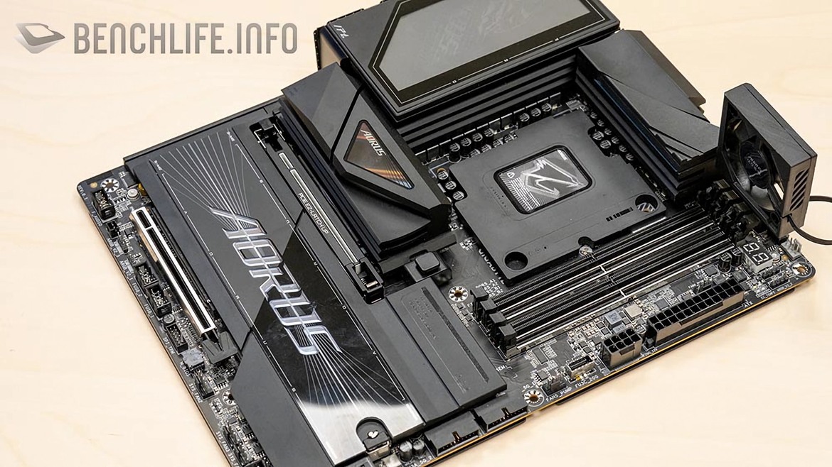 Intel Z990 Motherboard? Surprise Gigabyte Reveal Looks Ready For Nova Lake