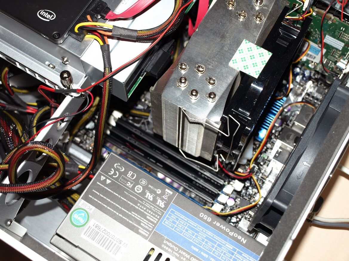Intel Nehalem Processor and SSD Sneak Peek