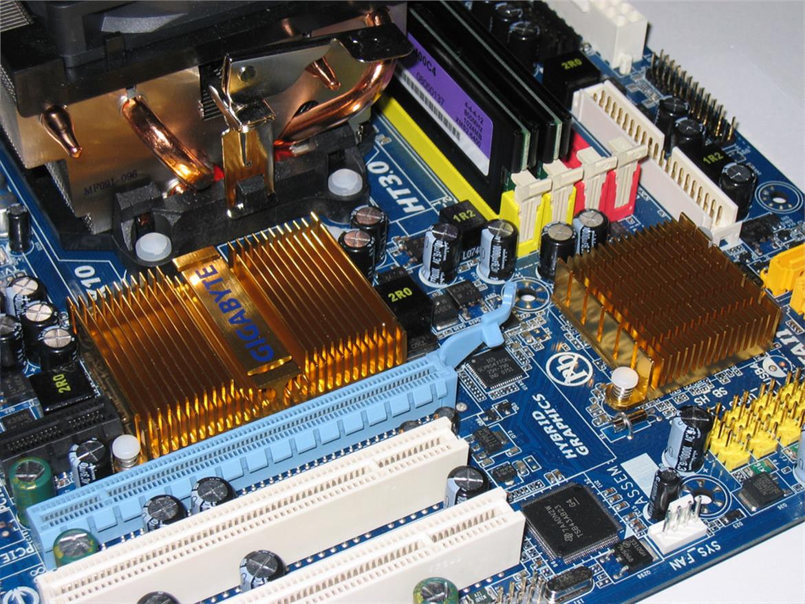 AMD 780G Chipset and Athlon X2 4850e Preview 