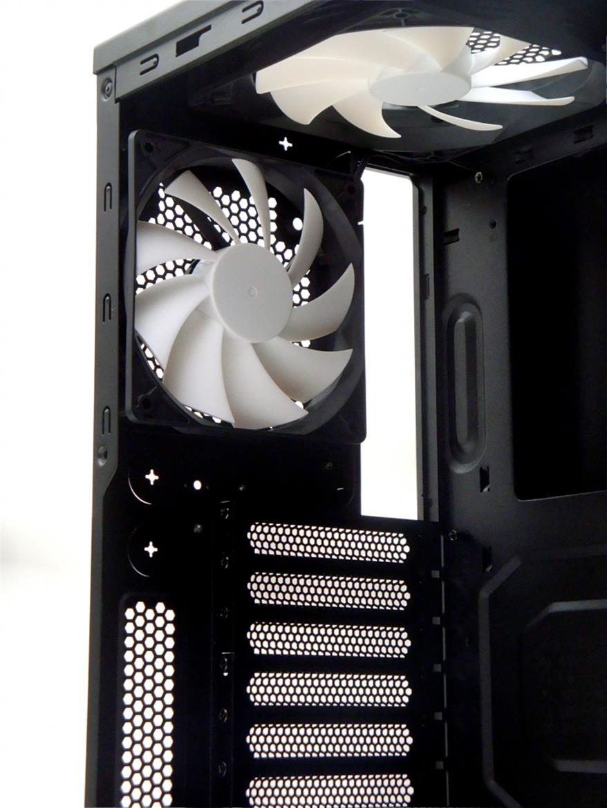 Mid-Tower Round-Up: Antec, Corsair, NZXT, Thermaltake