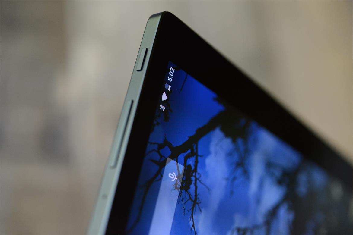 Dell Venue 10 7000 2-in-1 Review: Brains And Beauty