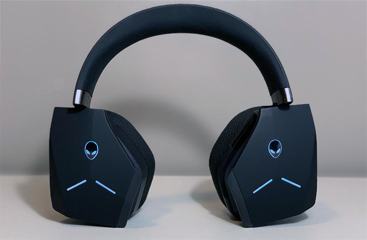 Alienware AW988 Wireless Headset And AW959 Elite Mouse Review