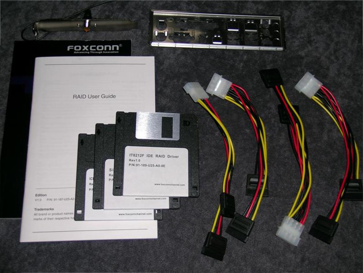 Foxconn 925XE7AA-8EKRS2 i925XE Motherboard