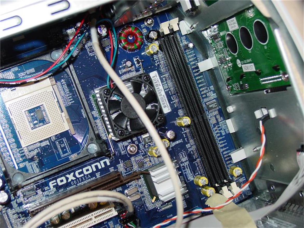 Foxconn e-bot Small Form Factor PC
