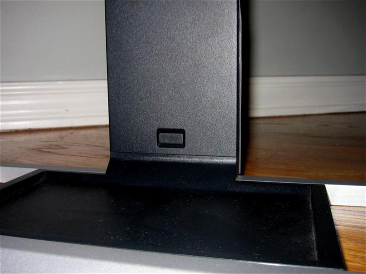 HP LP3065 30-inch Flat Panel Monitor