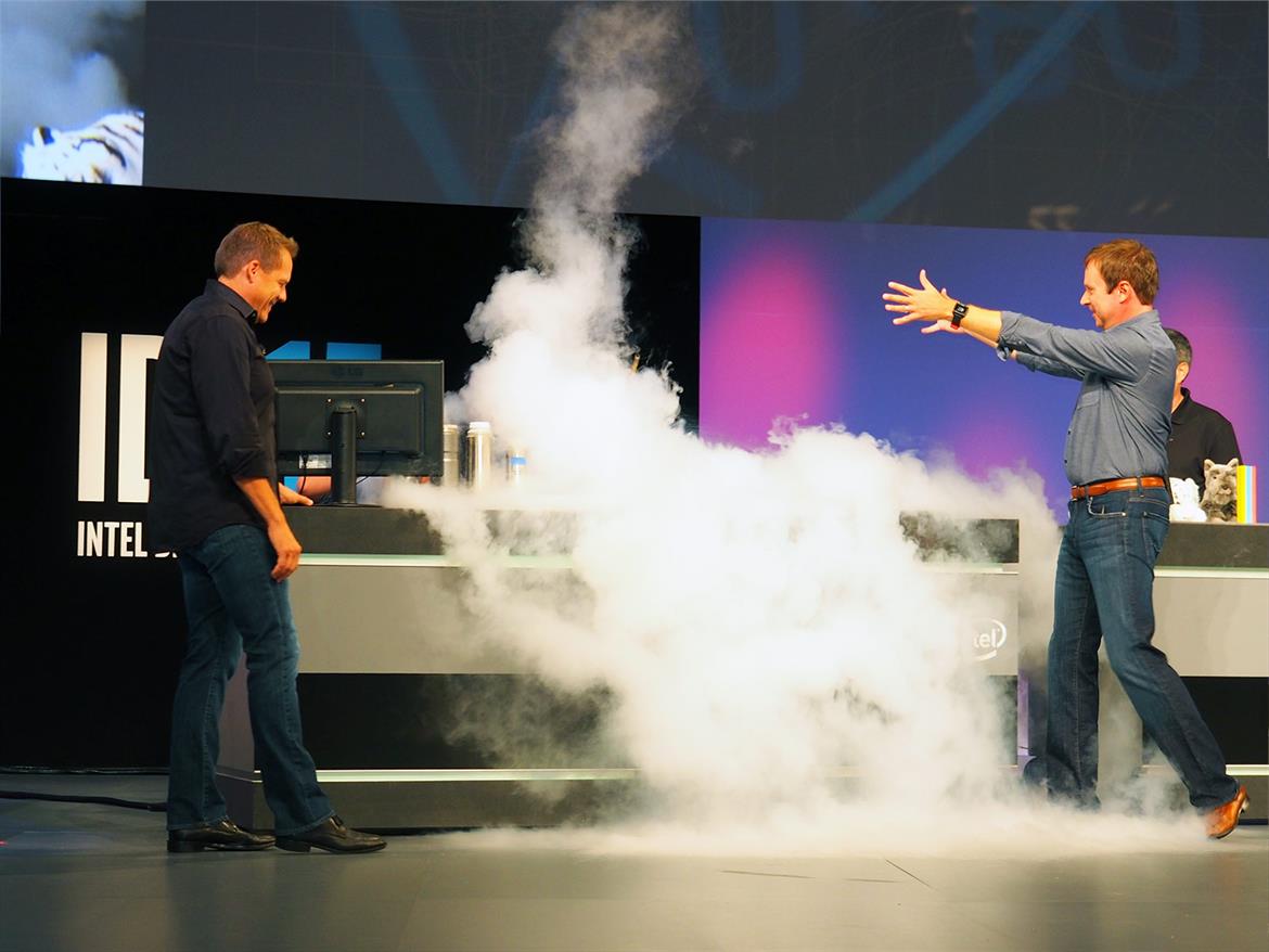 He Pours Liquid Nitrogen On An Intel Skylake CPU At IDF. What Happens Next Is Astonishing!