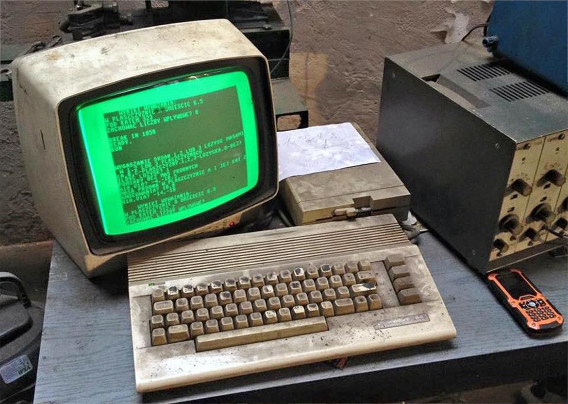 Battered But Not Beaten Commodore C64 Survives Over 25 Years Balancing Drive Shafts In Auto Repair Shop