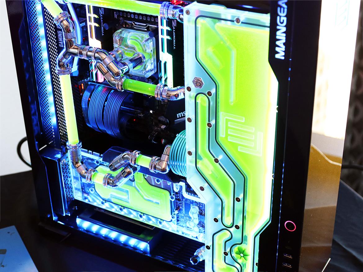 MAINGEAR F131 Gaming PC With Killer APEX Cooling System Hands-On At CES 2018